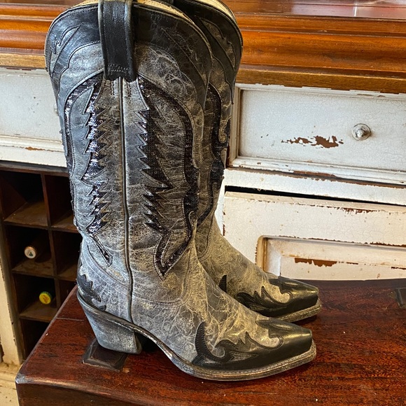 CORRAL BOOTS WOMEN'S EAGLE INLAY SNIP TOE WESTERN BOOT - Picture 4 of 9